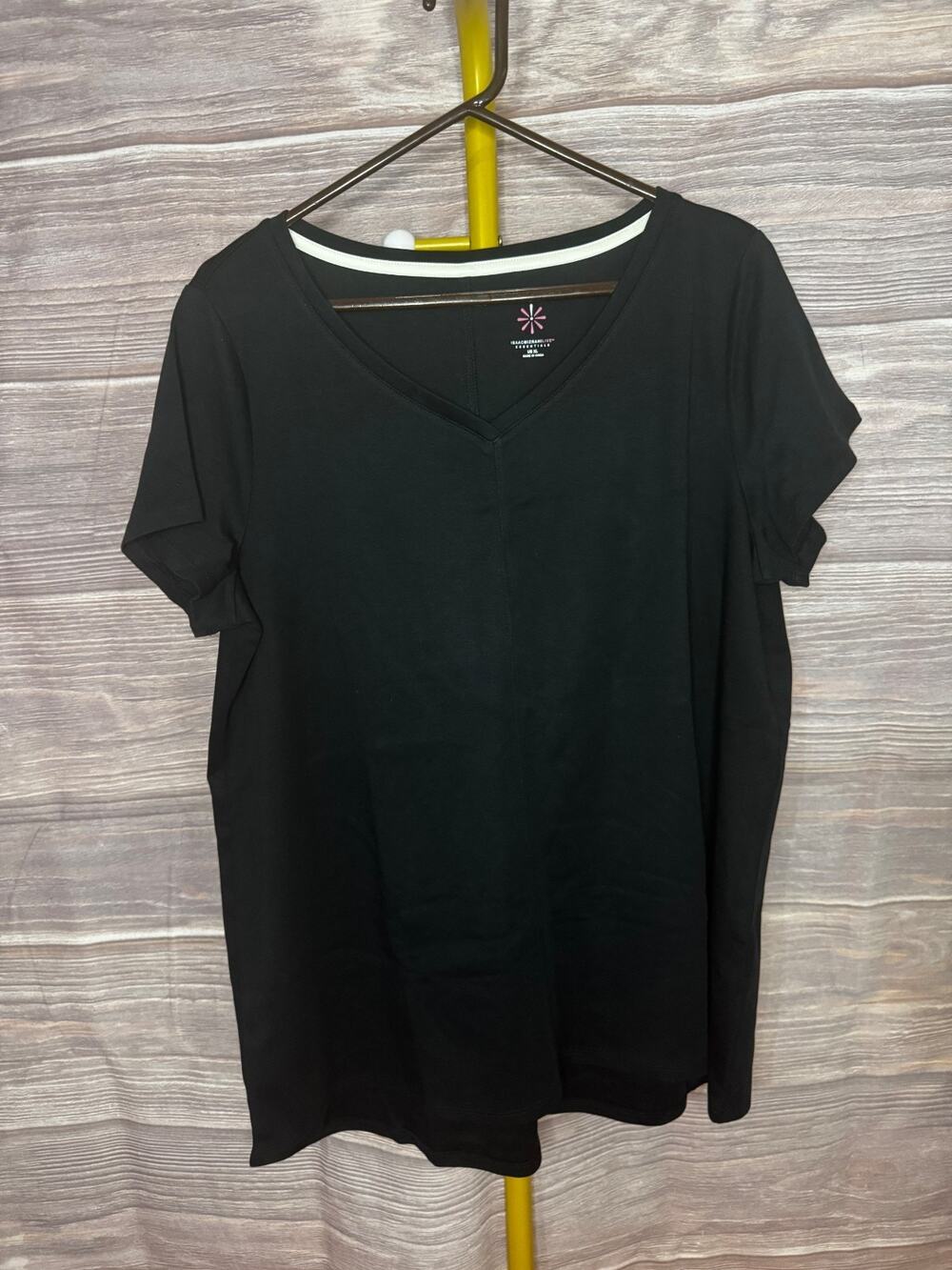Isaac Mizrahi Live Essentials Size XL Black V Neck Tunic Shirt